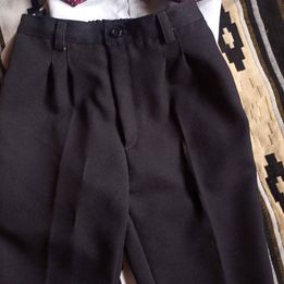 Traje de niño con moñito 