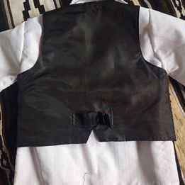 Traje de niño con moñito 